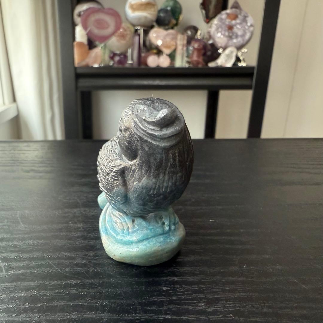 天然石トロレアイトのオウム　　置物　彫物NO.091101