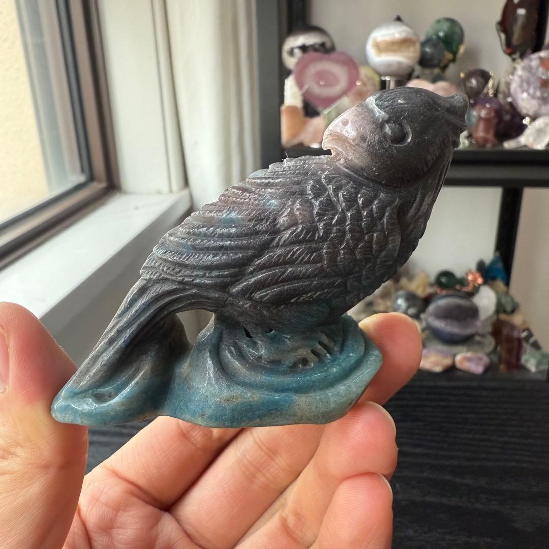 天然石トロレアイトのオウム　　置物　彫物NO.091101