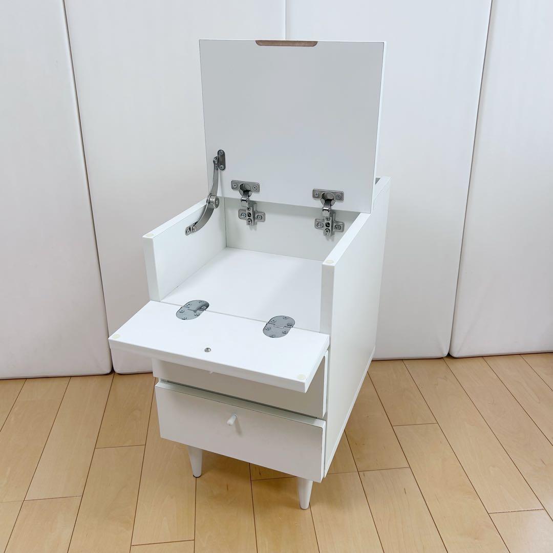 北欧　ナイトテーブル　ホワイト　サイドテーブル　　テーパー丸脚　収納チェスト