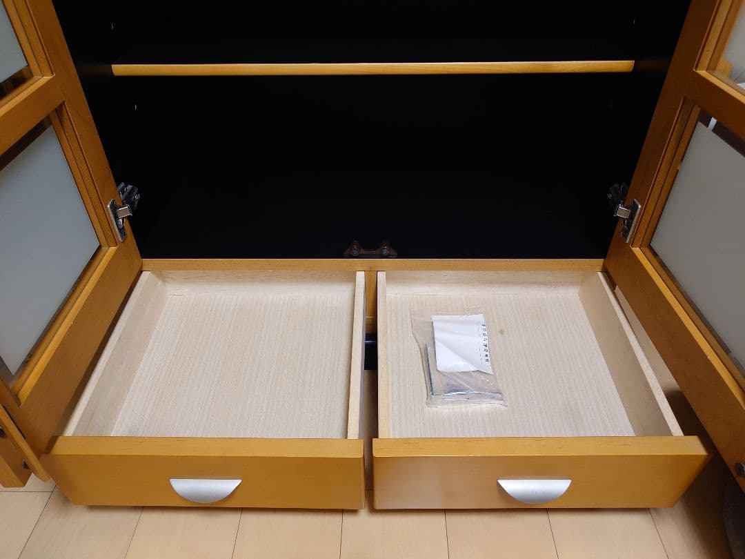 ●値下げ●　食器棚 80x113x46.5