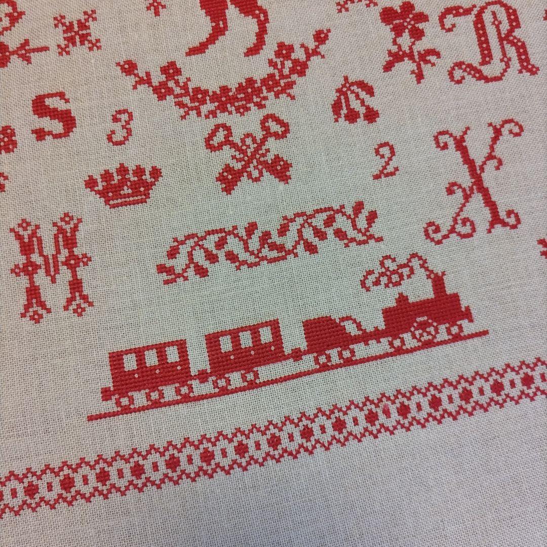 クロスステッチ完成品《フランス アンティークモチーフ》