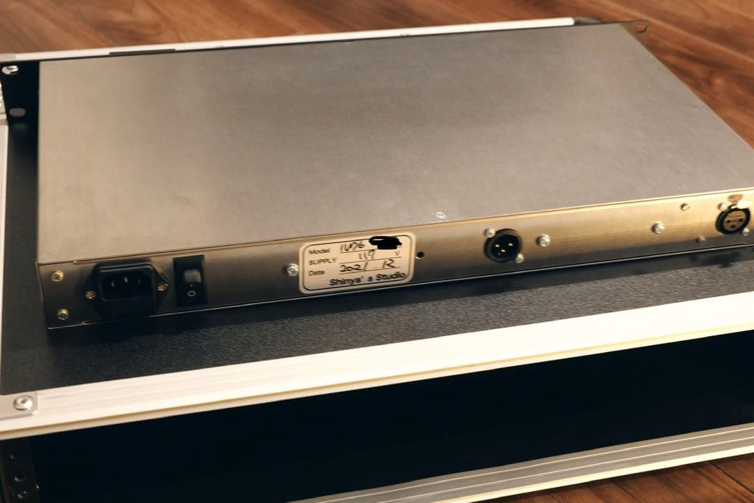 Shinya’s Studio / 1U76 117v