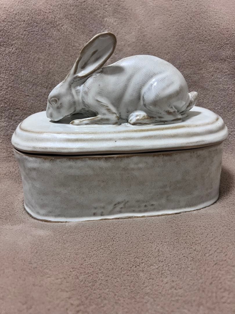 【Yarnnakarn】Rabbit Container うさぎ　小物入れ　置物