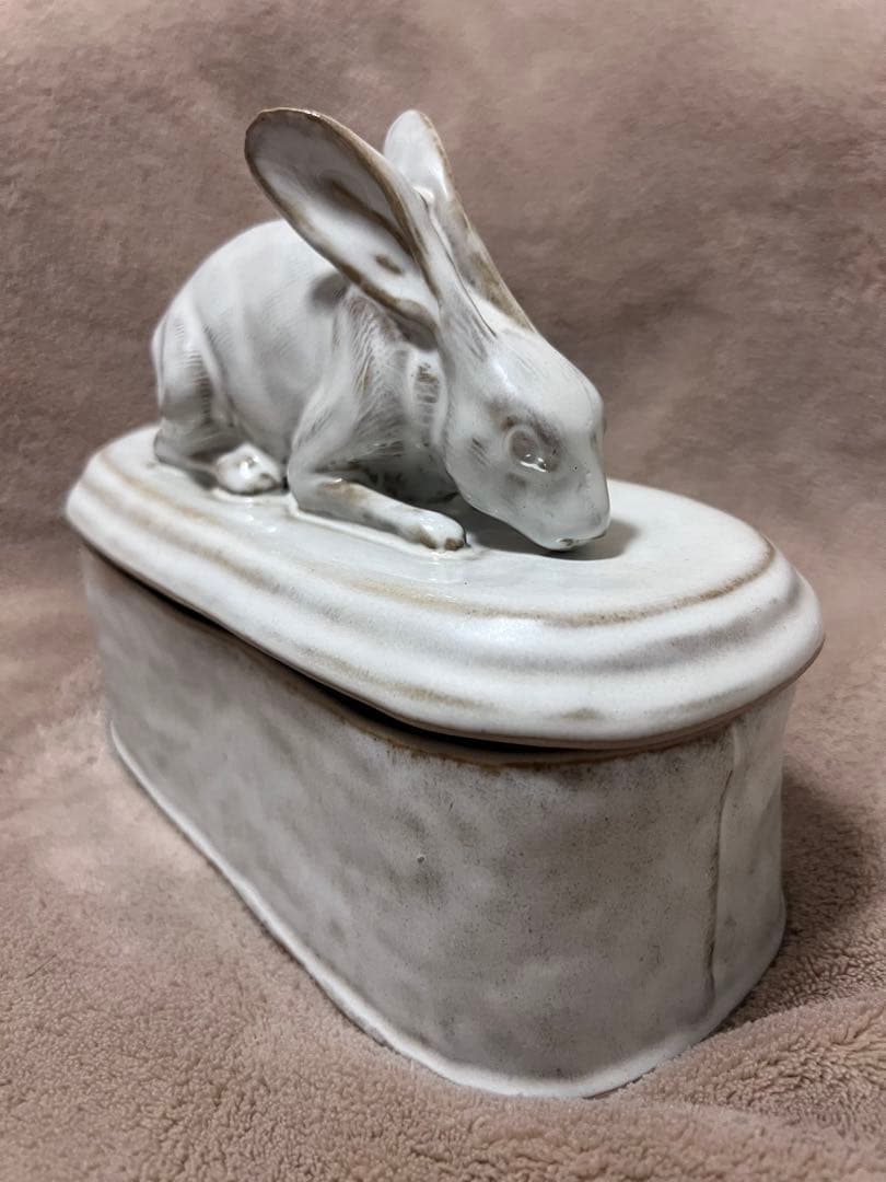 【Yarnnakarn】Rabbit Container うさぎ　小物入れ　置物