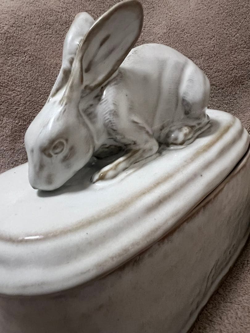 【Yarnnakarn】Rabbit Container うさぎ　小物入れ　置物