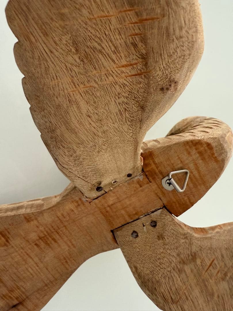 マンゴーウッド　LAND 壁掛け　飛ぶ鳥の彫刻