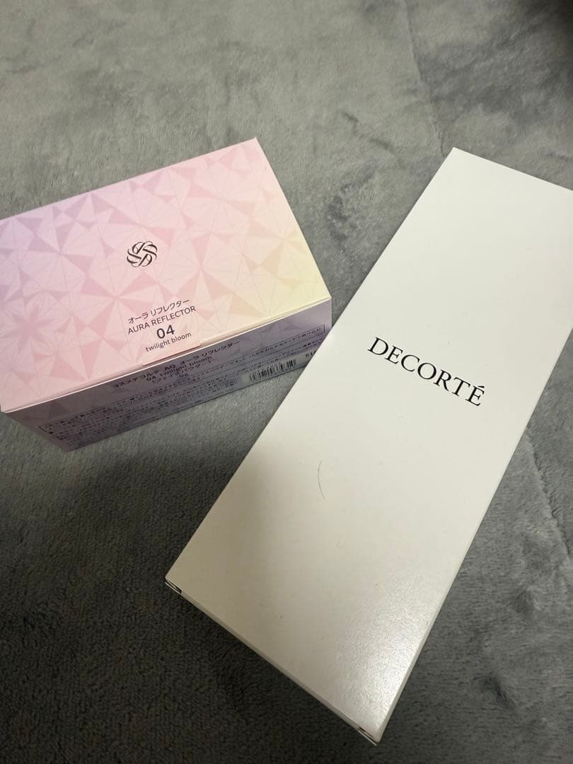 コスメデコルテオーラリフレクター04限定色　特典ブラシ付き