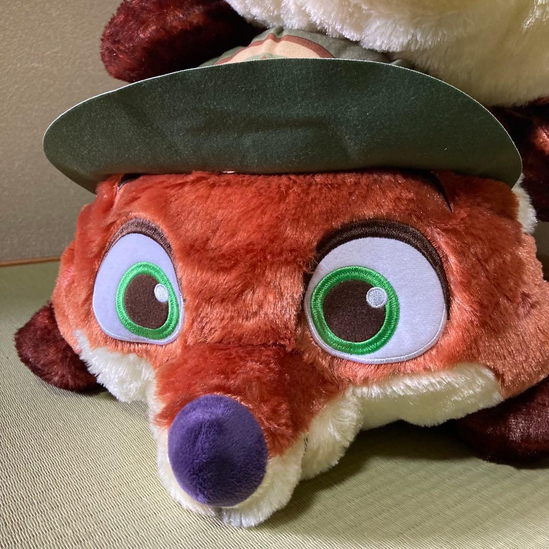 ズートピア　赤いほっぺ　寝そべりスーパーラージキッズぬいぐるみ ニック・ワイルド