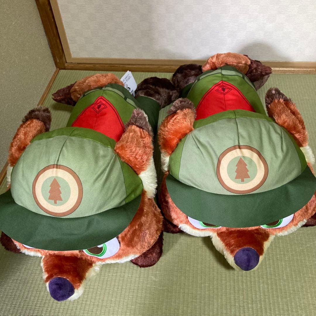 ズートピア　赤いほっぺ　寝そべりスーパーラージキッズぬいぐるみ ニック・ワイルド