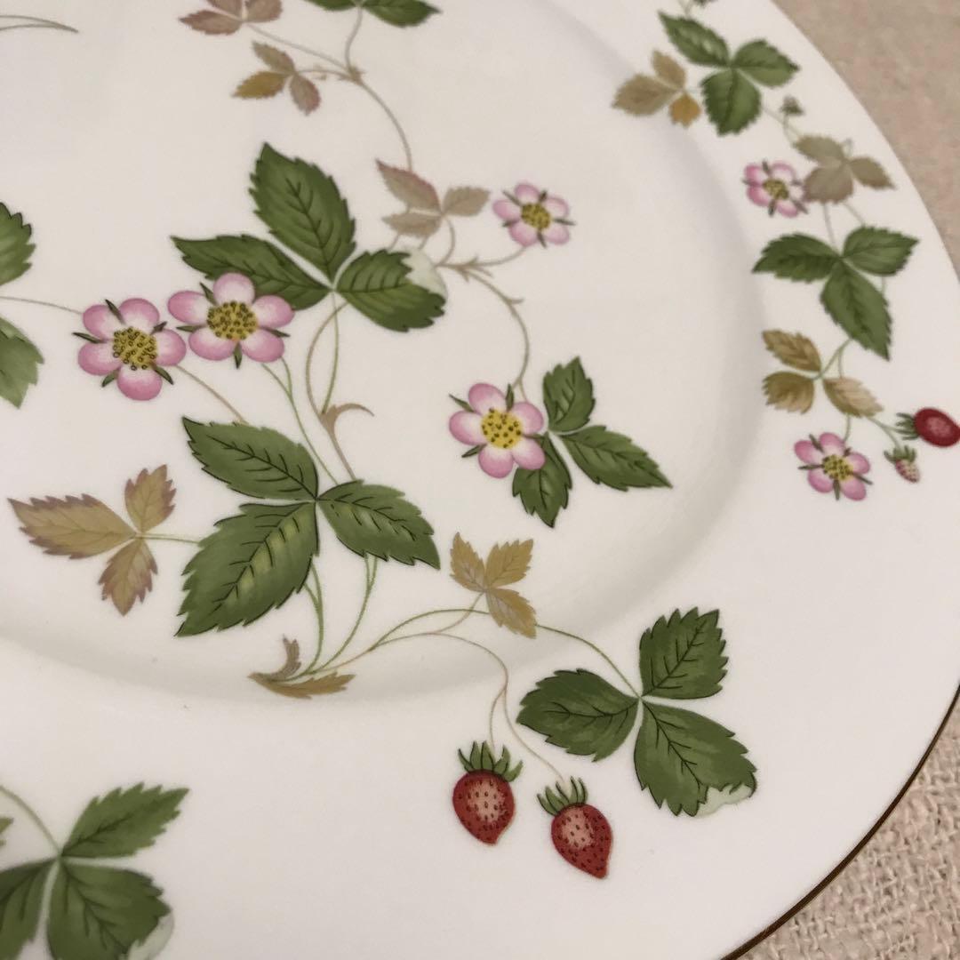 黒壺印 ウェッジウッド・ワイルドストロベリープレート - メルカリ