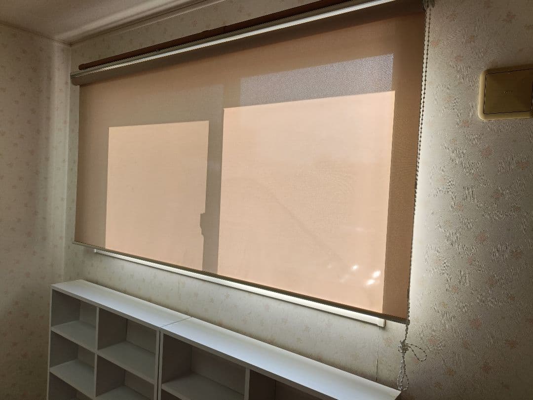 【引取値引あり】ロールスクリーン(遮熱ベージュ)　幅187x丈156cm