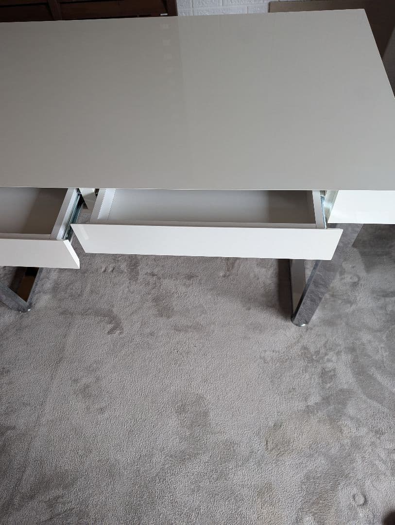 モダンアート　デスク　　ホワイト