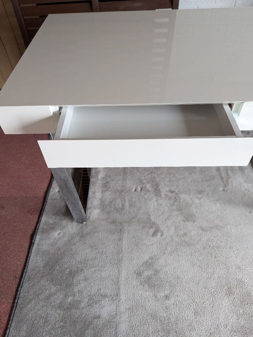 モダンアート　デスク　　ホワイト