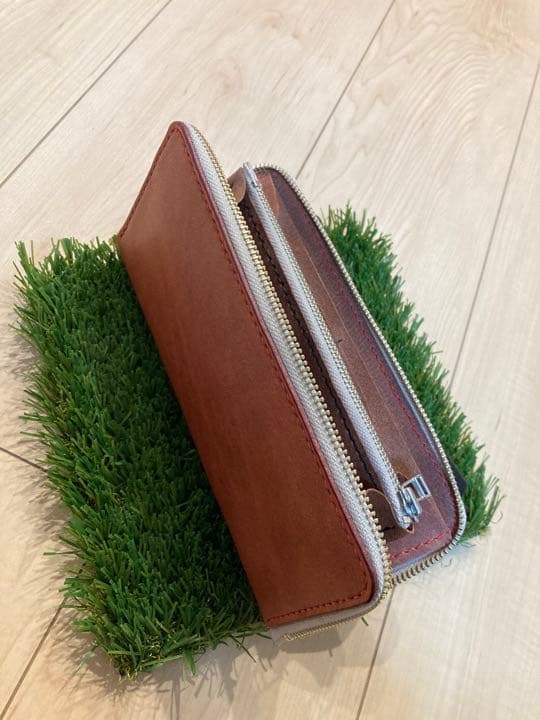 ラウンドファスナー長財布