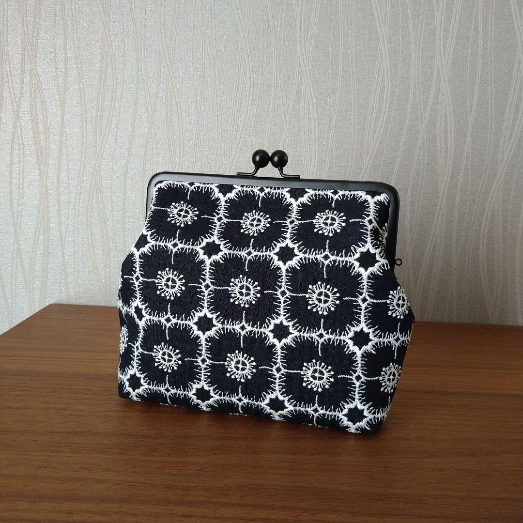 【1点のみ】マットブラック口金 / がま口ポーチ☆ミナペルホネンハンドメイド