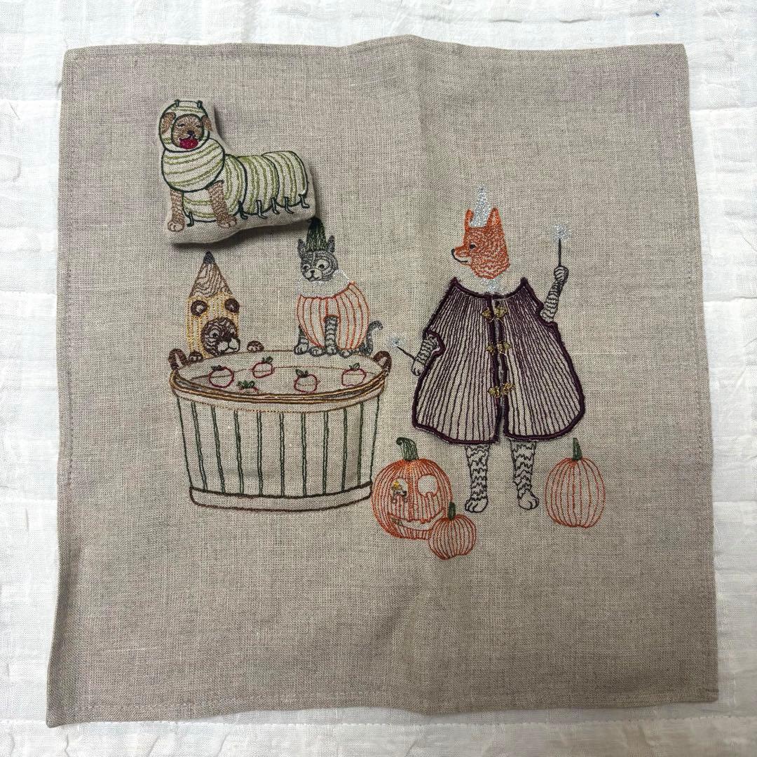 【新品未使用】coral & tusk クッションカバー ハロウィン仮装 人形付