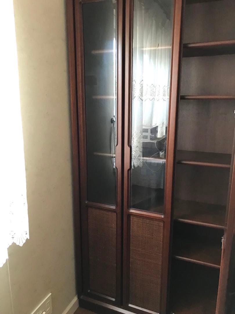 本棚 ブラウン木製キャビネット ガラス扉 5棚