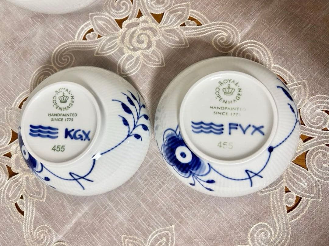 ブルーフルーテッド　メガ　ホワイトフルーテッド　ボウル