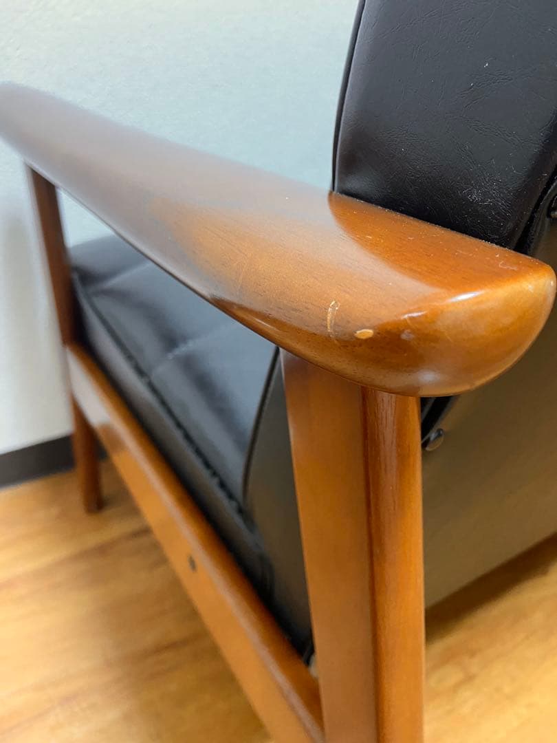 カリモク60Kチェア ブラック