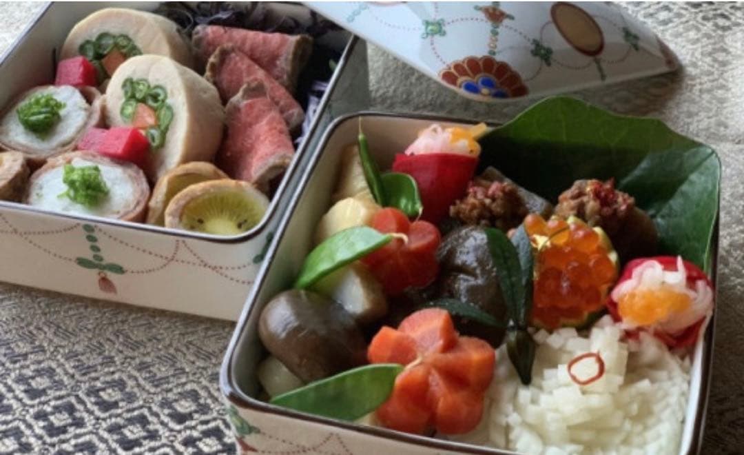 Jerry其泉窯 角二段重 錦日輪赤玉瓔珞文 小皿 錦日輪赤玉瓔珞文