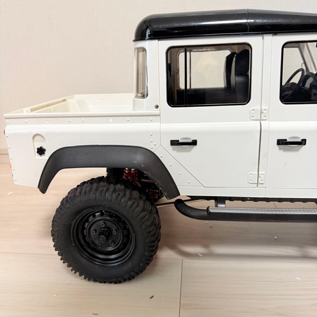 美品　1/8 ランドローバー　ディフェンダー　D110 ピックアップ　ラジコン