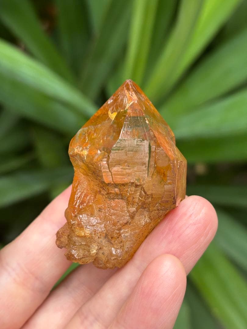 ネパール　ガネーシュヒマール　水晶ポイント　70g ゴールデンヒーラー　天然石