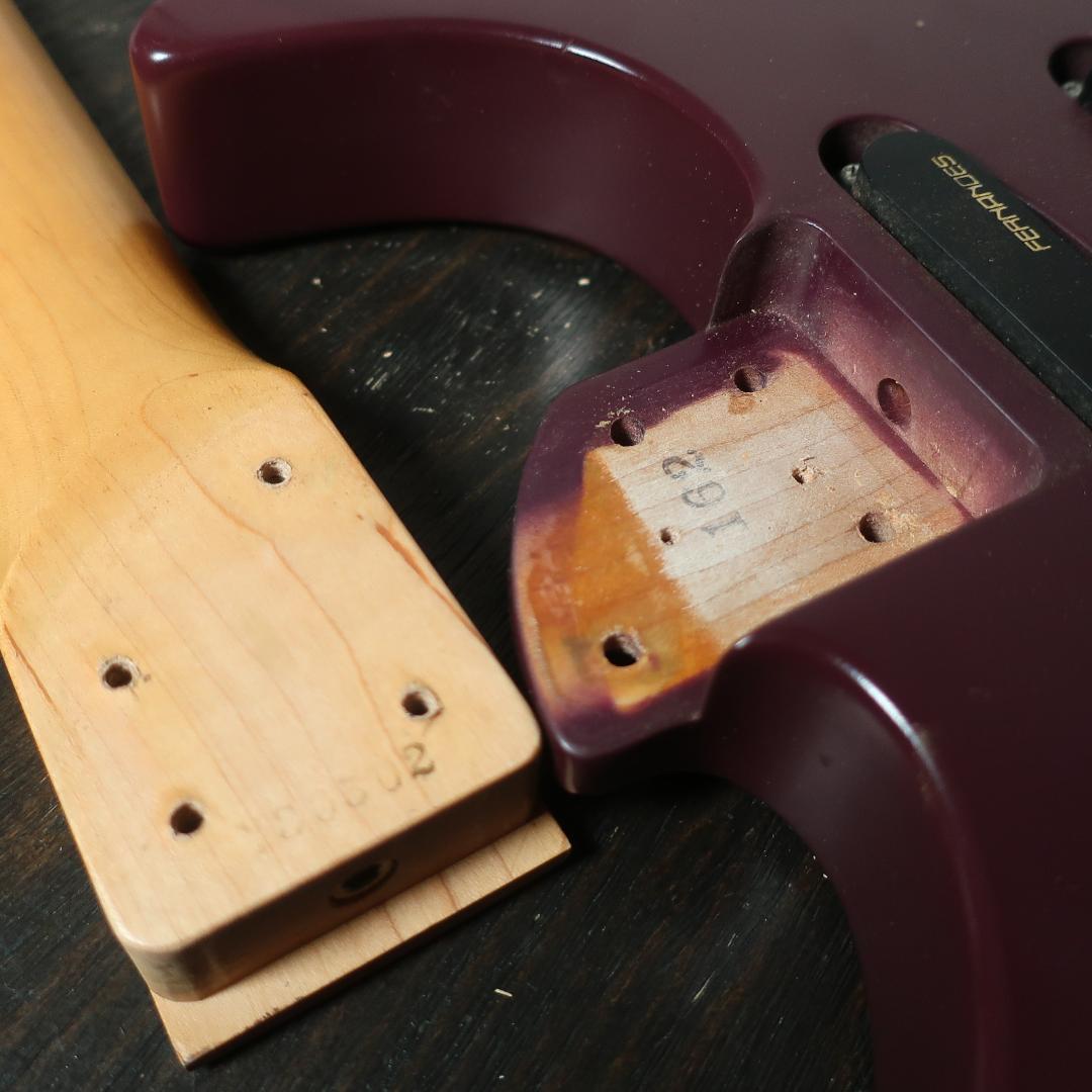 FERNANDES エレキギター ケース付 GOTOHペグ FRTブリッジ装備