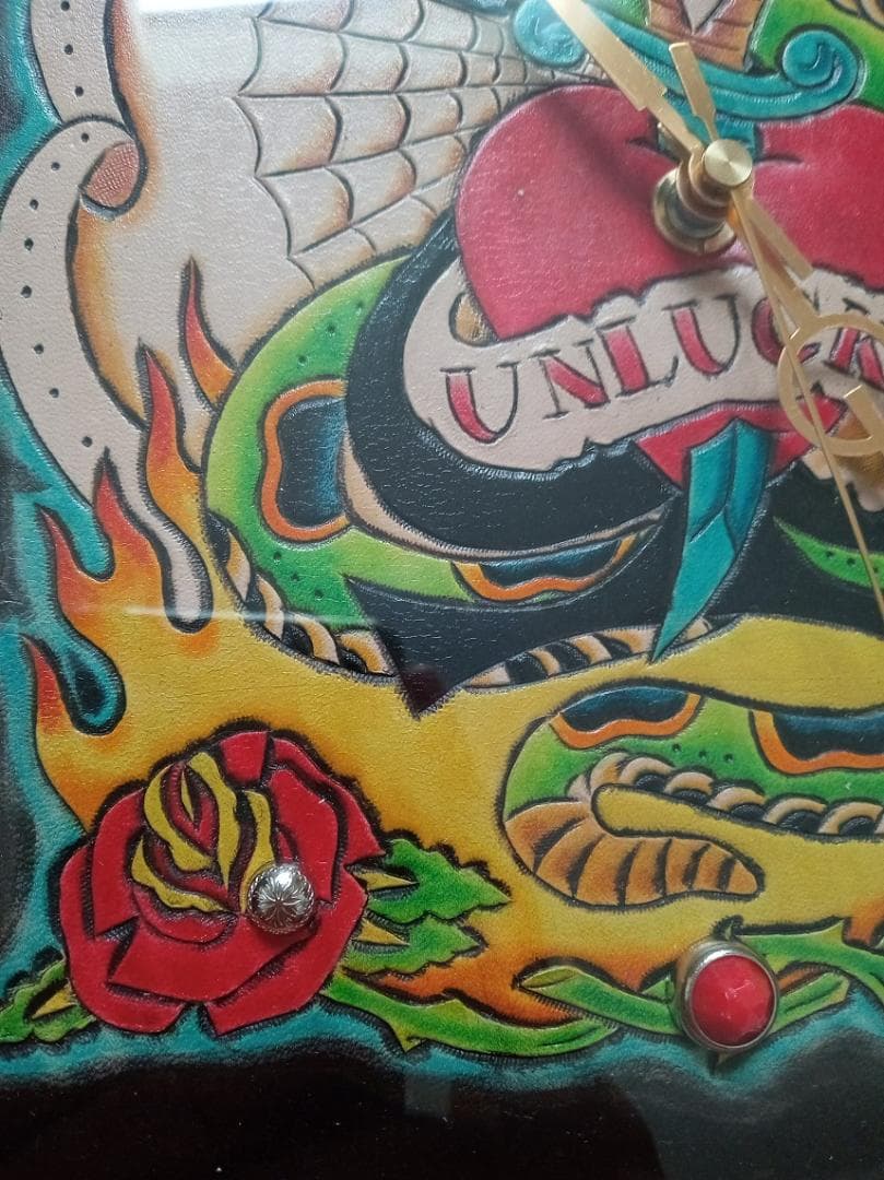 タトゥーデザイン壁掛け時計 ヴィンス・レイ ウォレット カービング ロカビリー