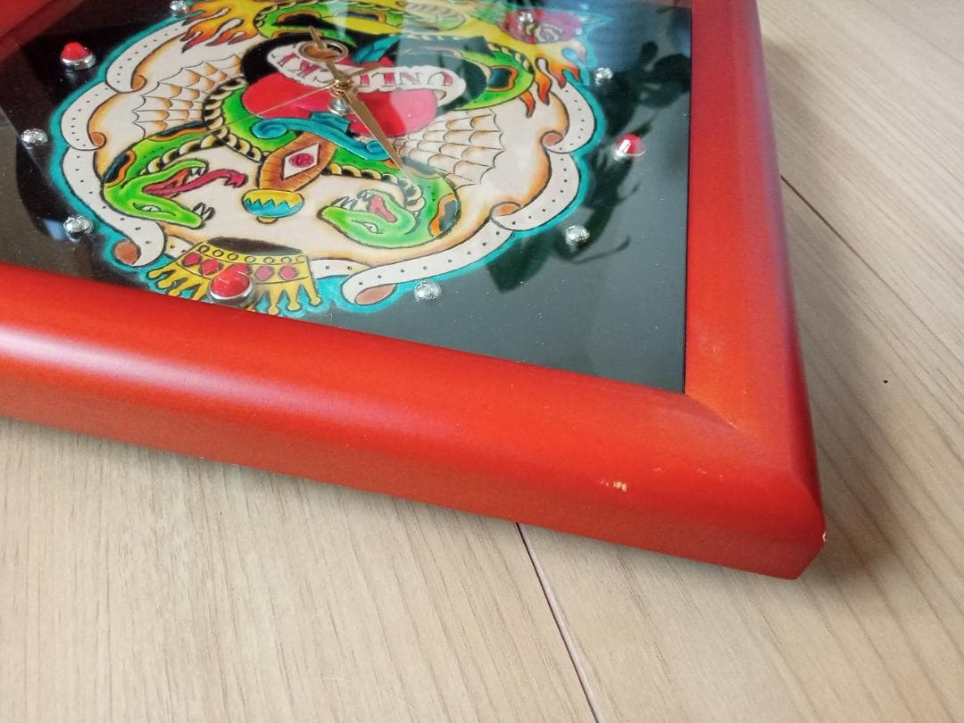 タトゥーデザイン壁掛け時計 ヴィンス・レイ ウォレット カービング ロカビリー