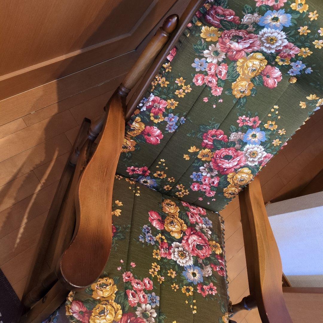 ビンテージ　東洋家具製　ロッキングチェア　オットマン付き　花柄　TOYO