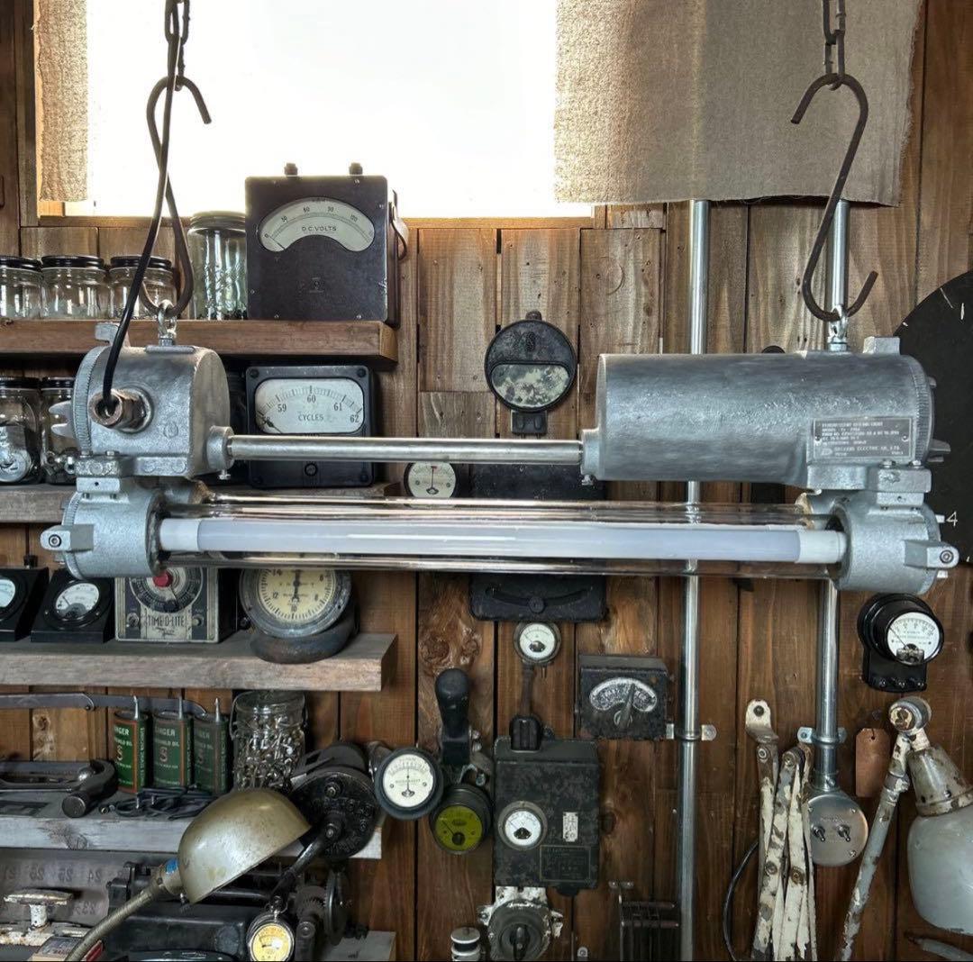 インダストリアル　ビンテージ　ランプ　1129