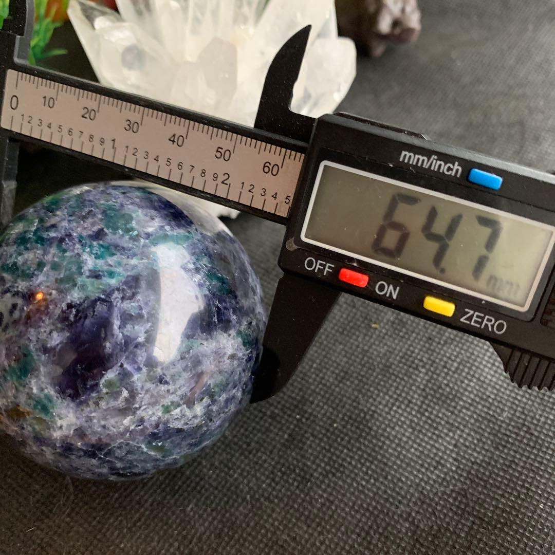 アイオライトスフィア約64.7mm　高品質　グリーンカイヤナイト共生　深い菫色