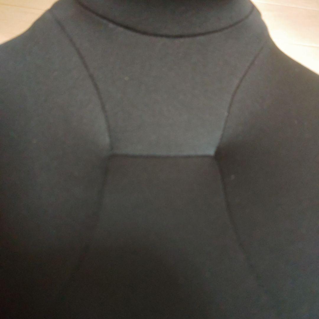 ★526A《姿勢矯正座椅子　凛座》黒色／背中低めの椅子です