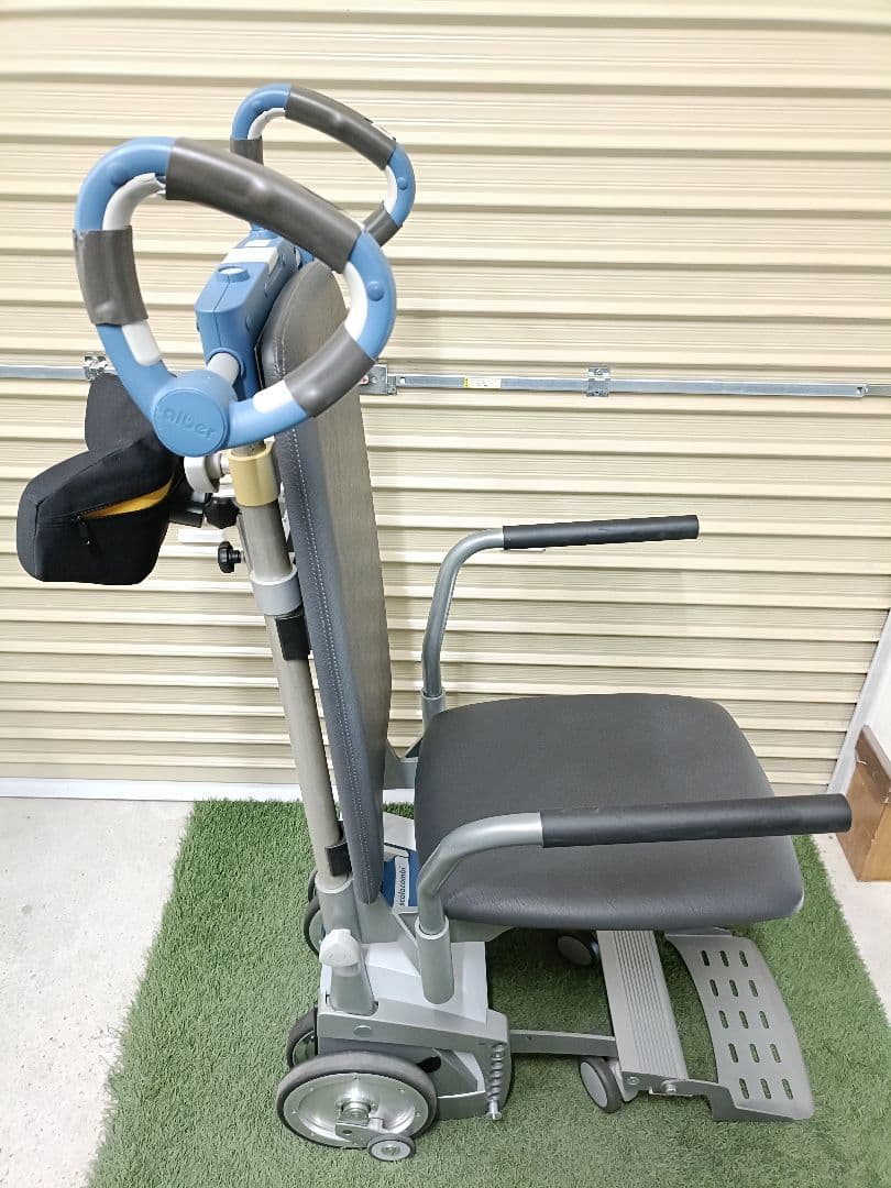 スカラモービル scalacombi コンビ仕様 車椅子 介助移動 階段昇降