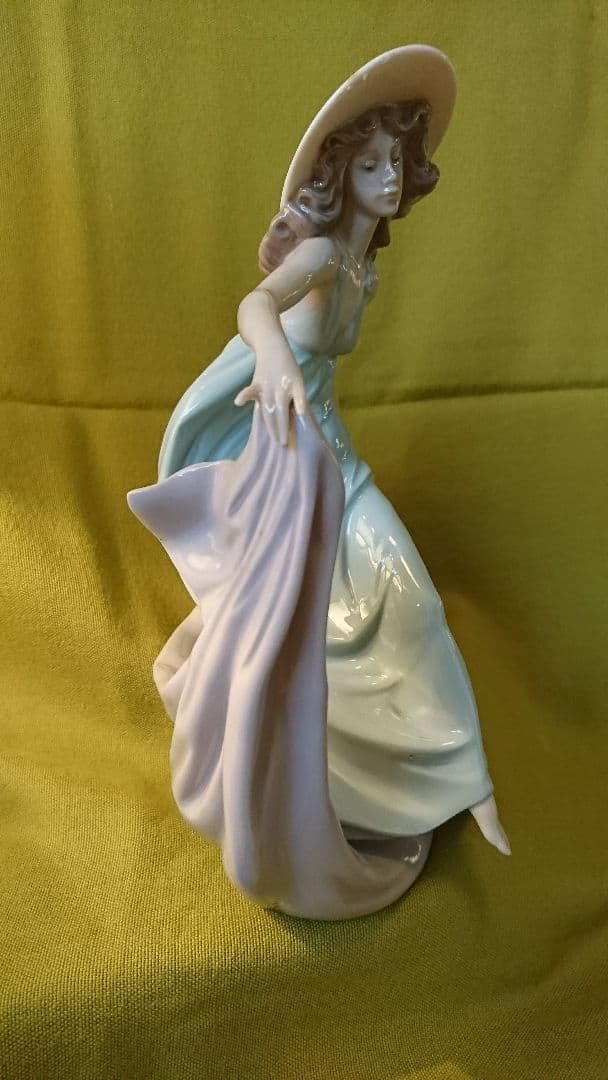 「売約済」LLADRO リアドロ 5月の舞踏 フィギュリン 美品