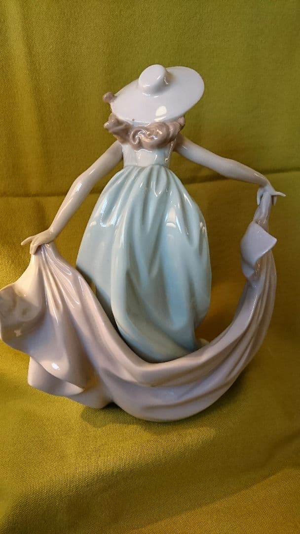 「売約済」LLADRO リアドロ 5月の舞踏 フィギュリン 美品