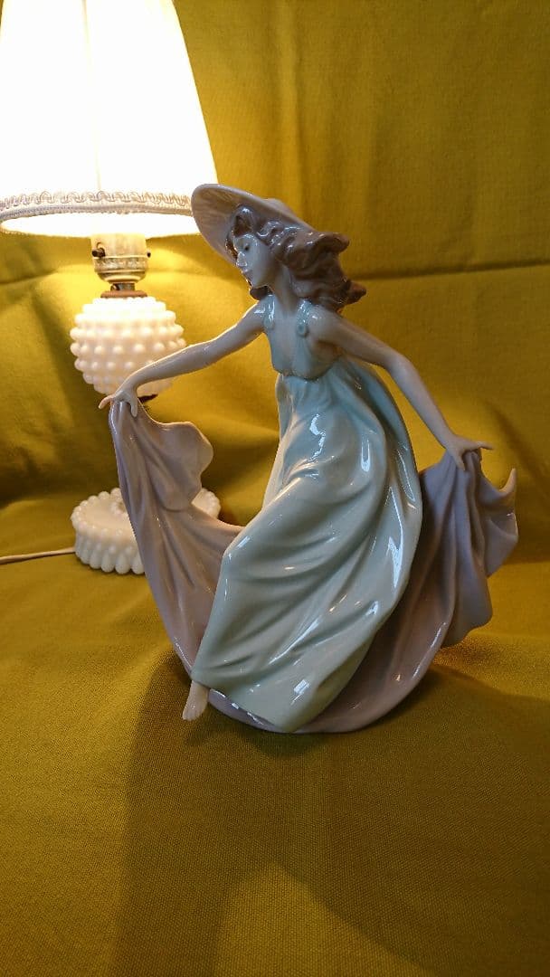 「売約済」LLADRO リアドロ 5月の舞踏 フィギュリン 美品