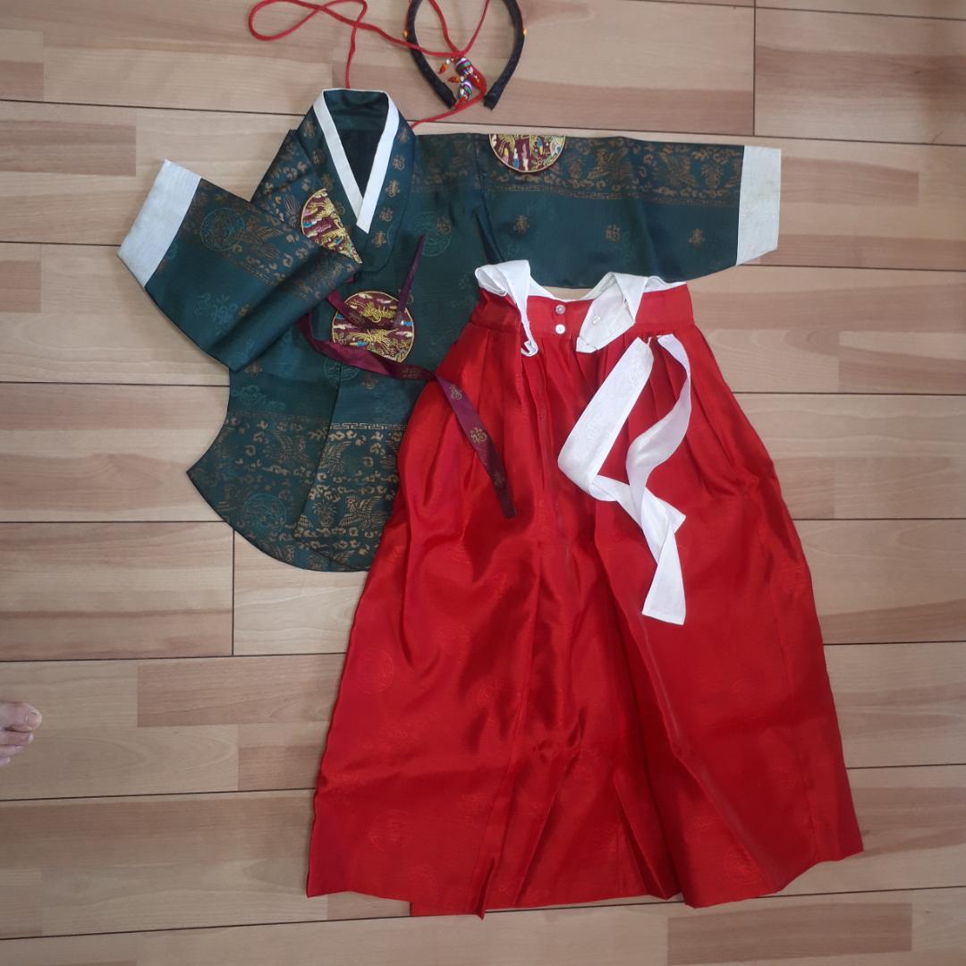 値下げ・子供チマチョゴリ…6-7才用サイズ(身長110cm)