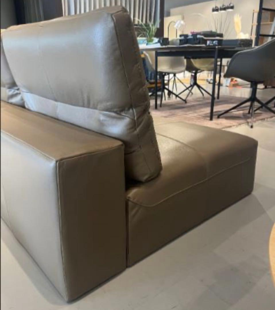 ボーコンセプト　革ハンプトン　BoConcept 2025年納品　半額