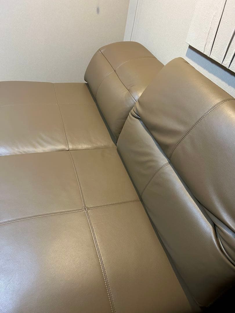 ボーコンセプト　革ハンプトン　BoConcept 2025年納品　半額