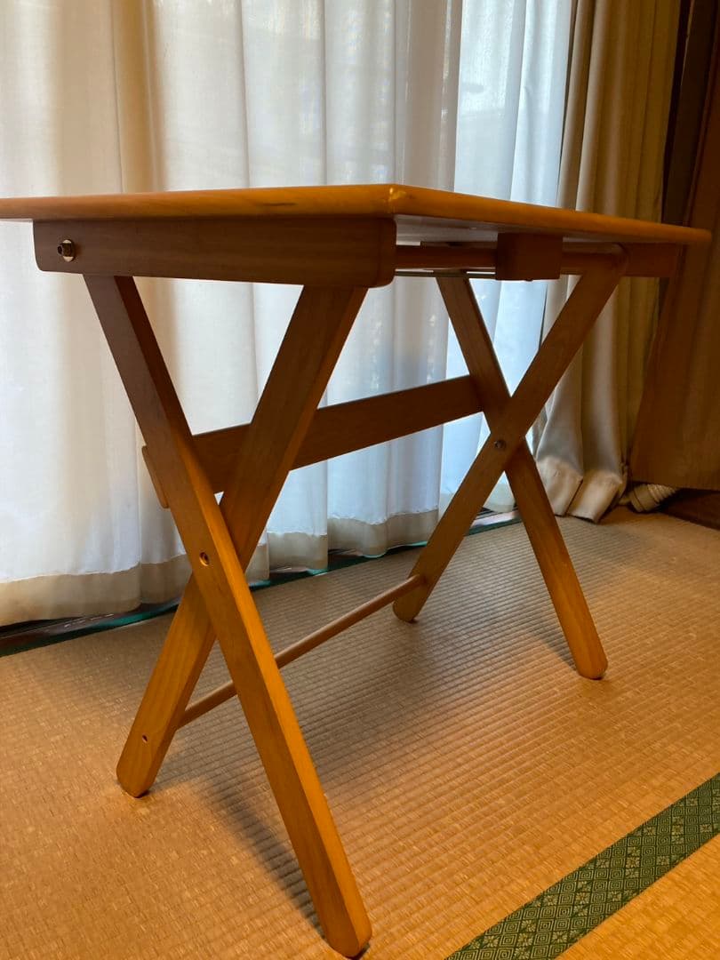 木製　折りたたみテーブルと椅子　天然木ラバーウッド　化粧パーティクルボード