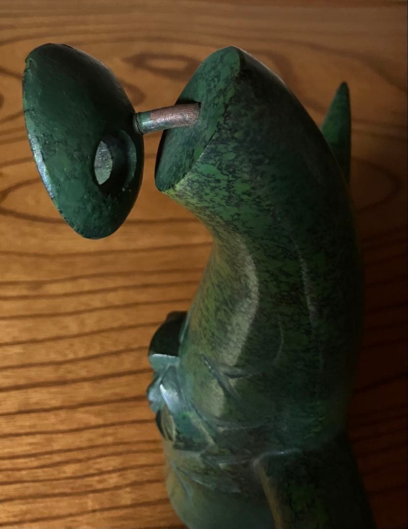 太陽の塔　台座付き　三菱カラーテレビ高雄　1970年　日本万博博覧会　岡本太郎