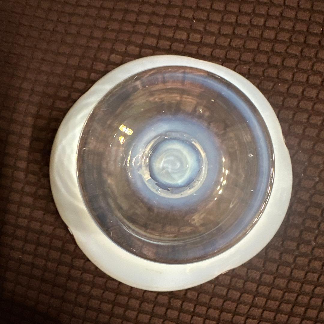 赤縁輪花氷コップ 乳白ぼかし　美品