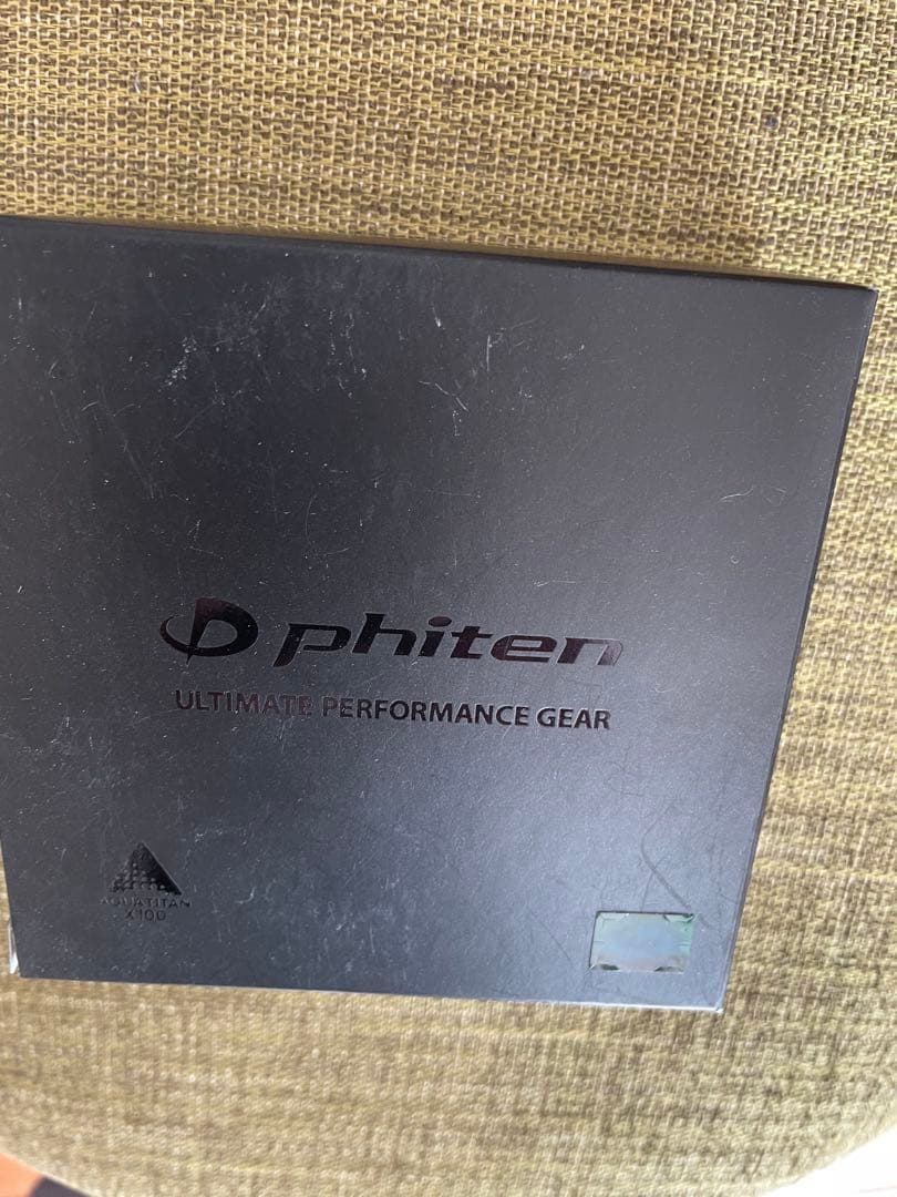 新品未使用ファイテン RAKUWA ネック ✕100 カーボン ブラック