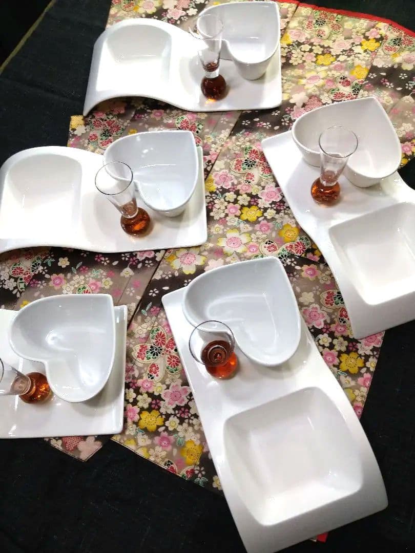 ♥豪華に演出３種類・２ステージウェーブ【ミルキーホワイトデザイン長皿盛】３組