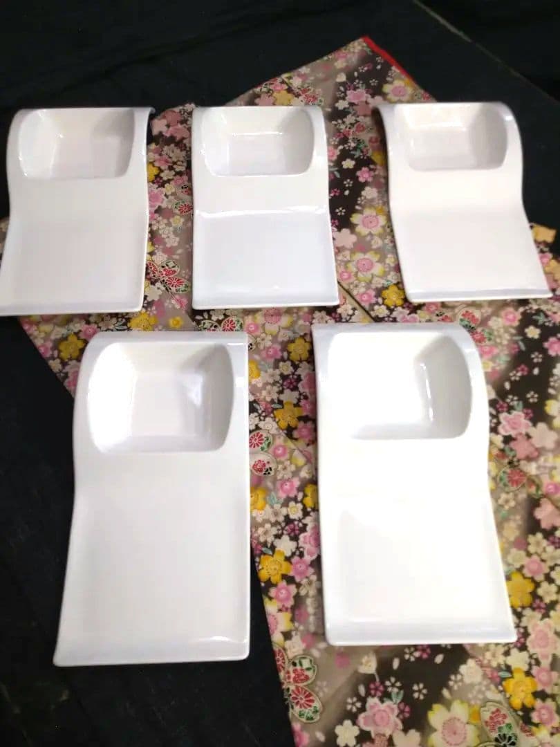 ♥豪華に演出３種類・２ステージウェーブ【ミルキーホワイトデザイン長皿盛】３組