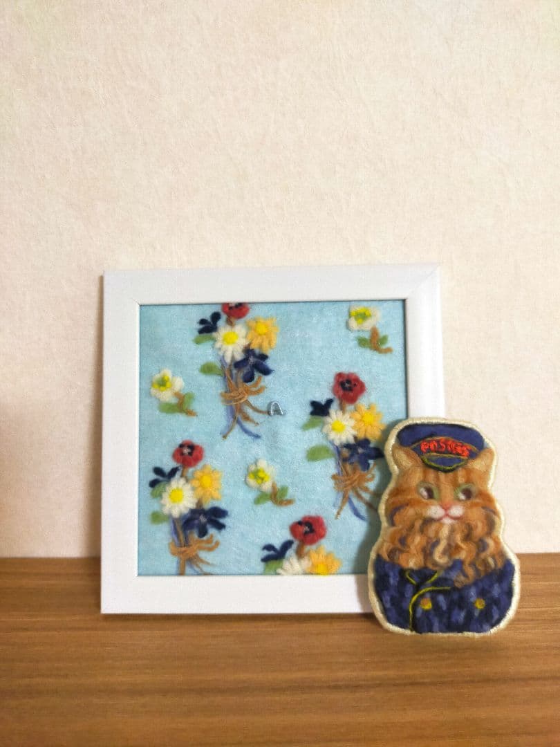 羊毛フェルト刺繍 「 郵便配達にゃん」　刺繍　猫　フォトフレーム　ブローチ