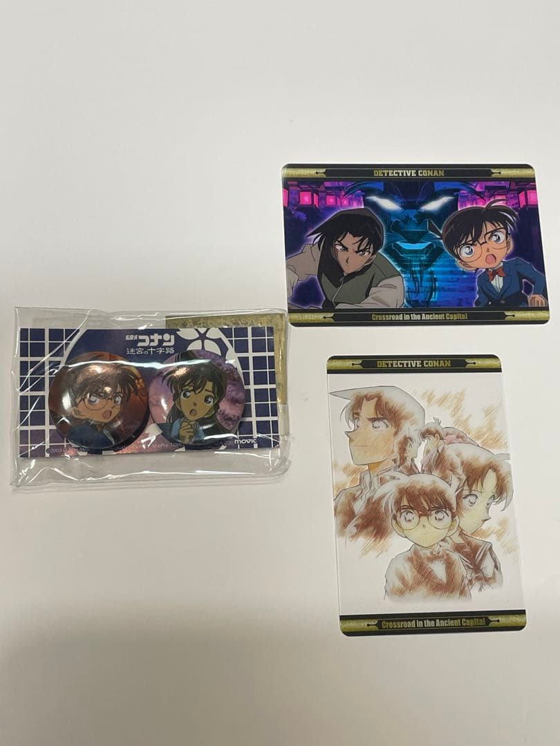 名探偵コナン 映画　迷宮の十字路　缶バッジセットA クリアカードセットA 未開封】名探偵コナン 迷宮の十字路 クリアカード 全3種セット＋缶