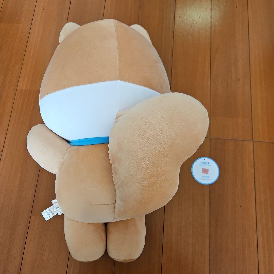 ive minive popup ガウル ダリ メガクッション DAL-E - メルカリ