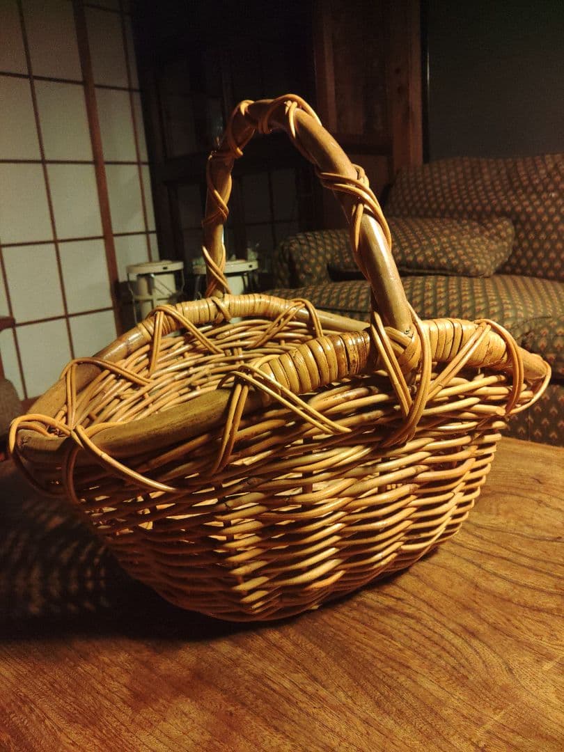 希少　ラタン　カゴ　バスケット　手持ち　藤　レトロ　アンティーク　ヴィンテージ